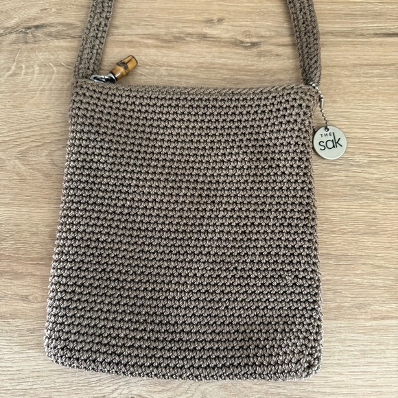 The Sak Crochet Crossbody Bag Taupe Woven Small Purse Bamboo Toggle Boho Y2K 8x7 - Picture 3 of 8